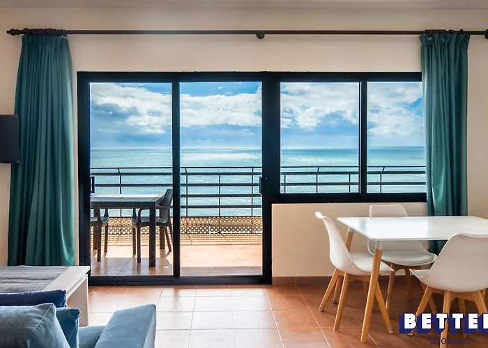 Front Sea View By Better Bookings Apartment *